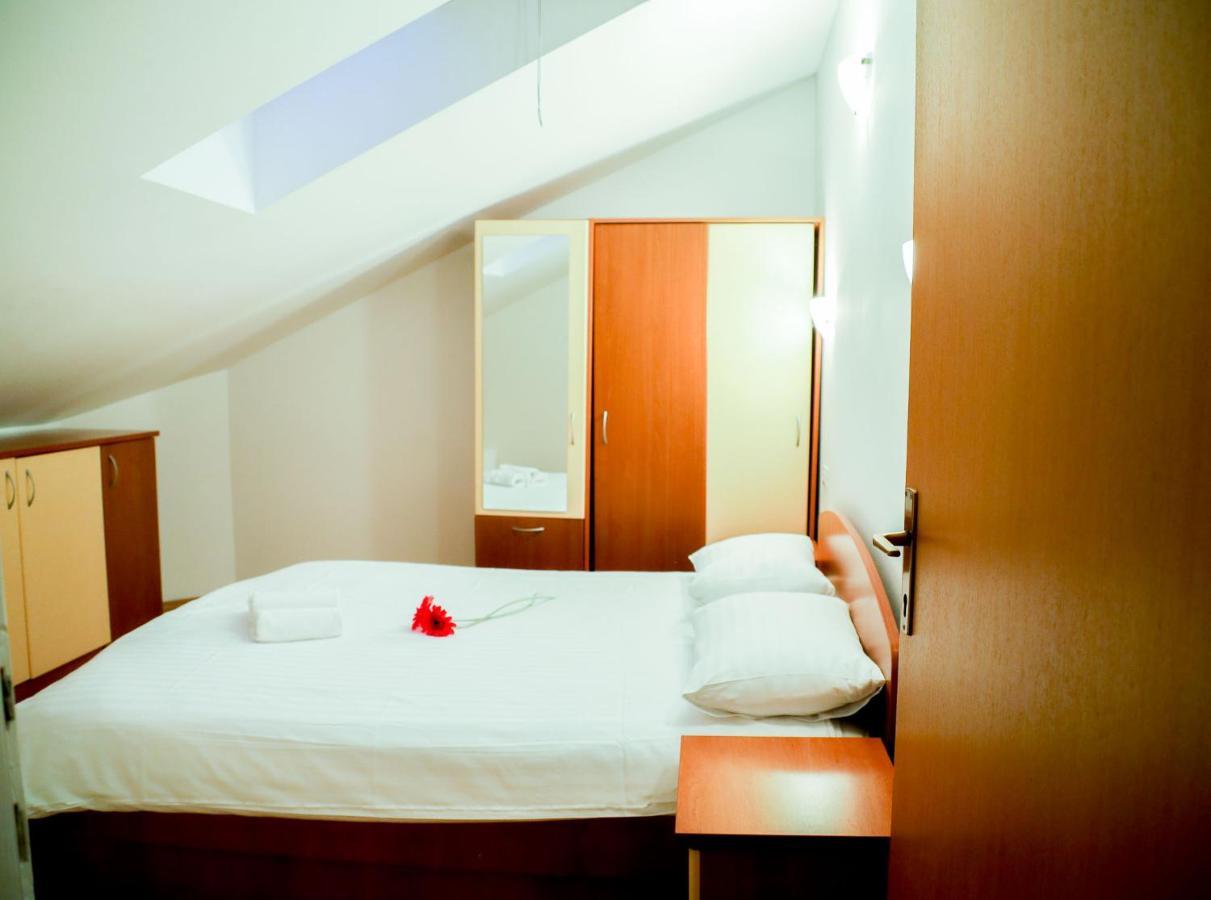 Apartment Zadar, The Florens - Near The With The New Pool & Garden, Bbq And Kids Playground