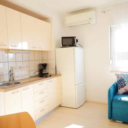 The Florens Residence Near The Beach With The Pool, Bbq And Kids Playground, Zadar Diklo Exterior photo