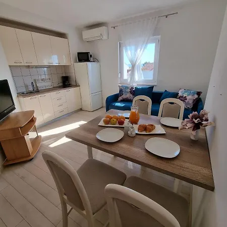 The Florens Residence Near The Beach With The Pool, Bbq And Kids Playground, Zadar Diklo Exterior photo