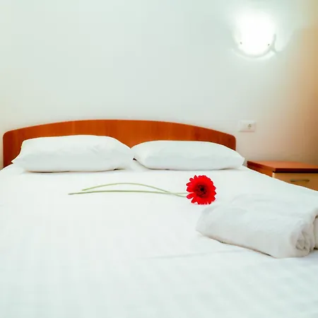 The Florens Residence Near The Beach With The Pool, Bbq And Kids Playground, Zadar Diklo Room photo