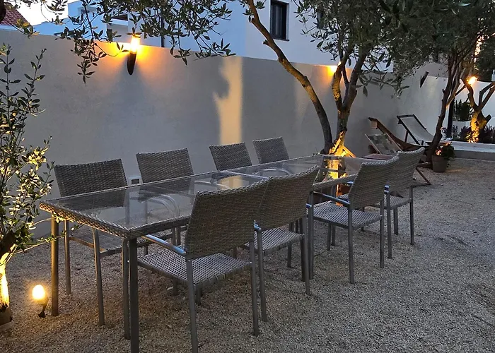 Zadar, The Florens Residence - Apartments Near The Beach With The New Pool & Garden, Bbq And Kids Playground