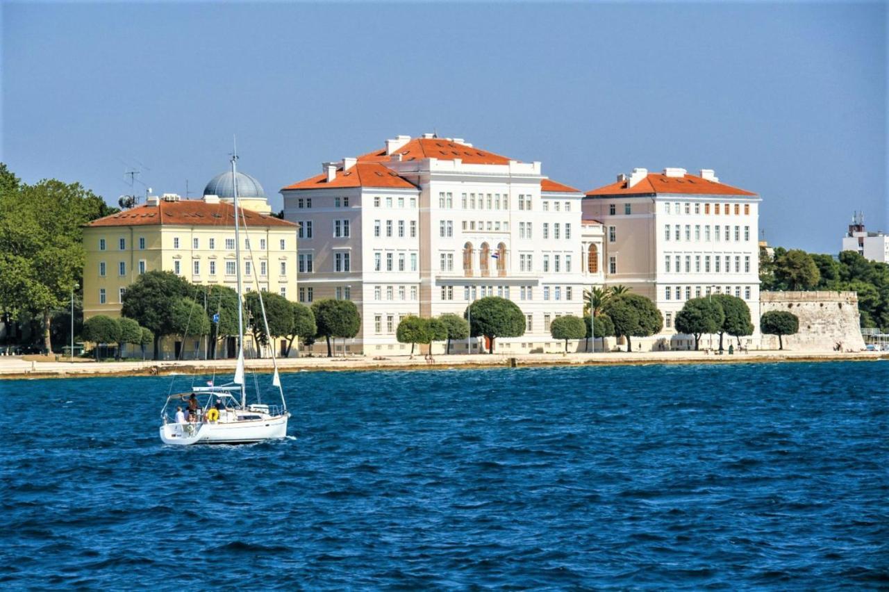 The Florens Near The With The Pool, Bbq And Kids Playground, Diklo Apartmán Zadar