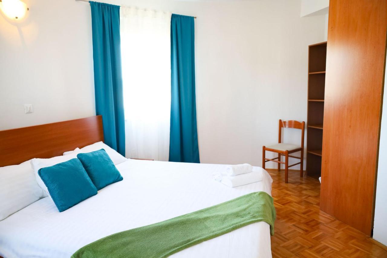Apartmán The Florens Near The With The Pool, Bbq And Kids Playground, Diklo Zadar