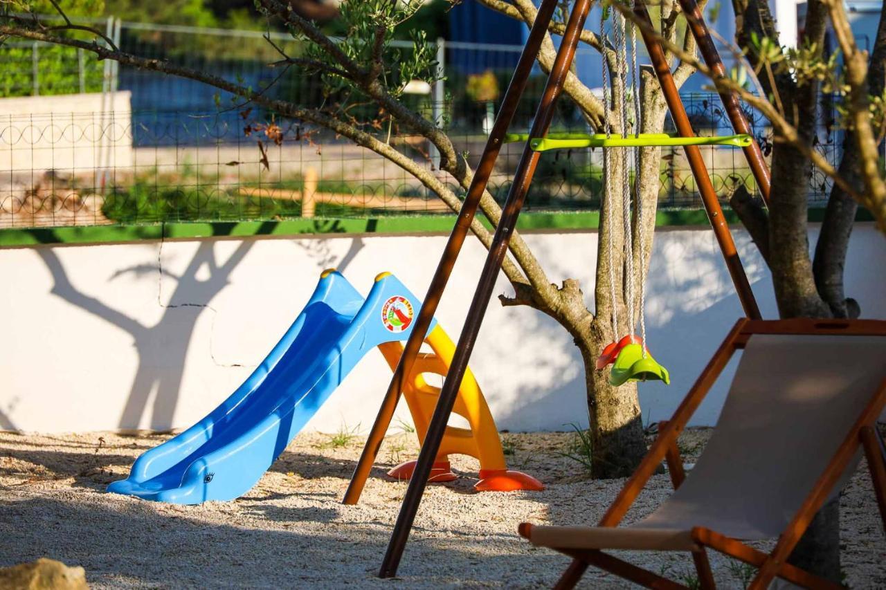 Apartmán Zadar, The Florens - Near The With The New Pool & Garden, Bbq And Kids Playground