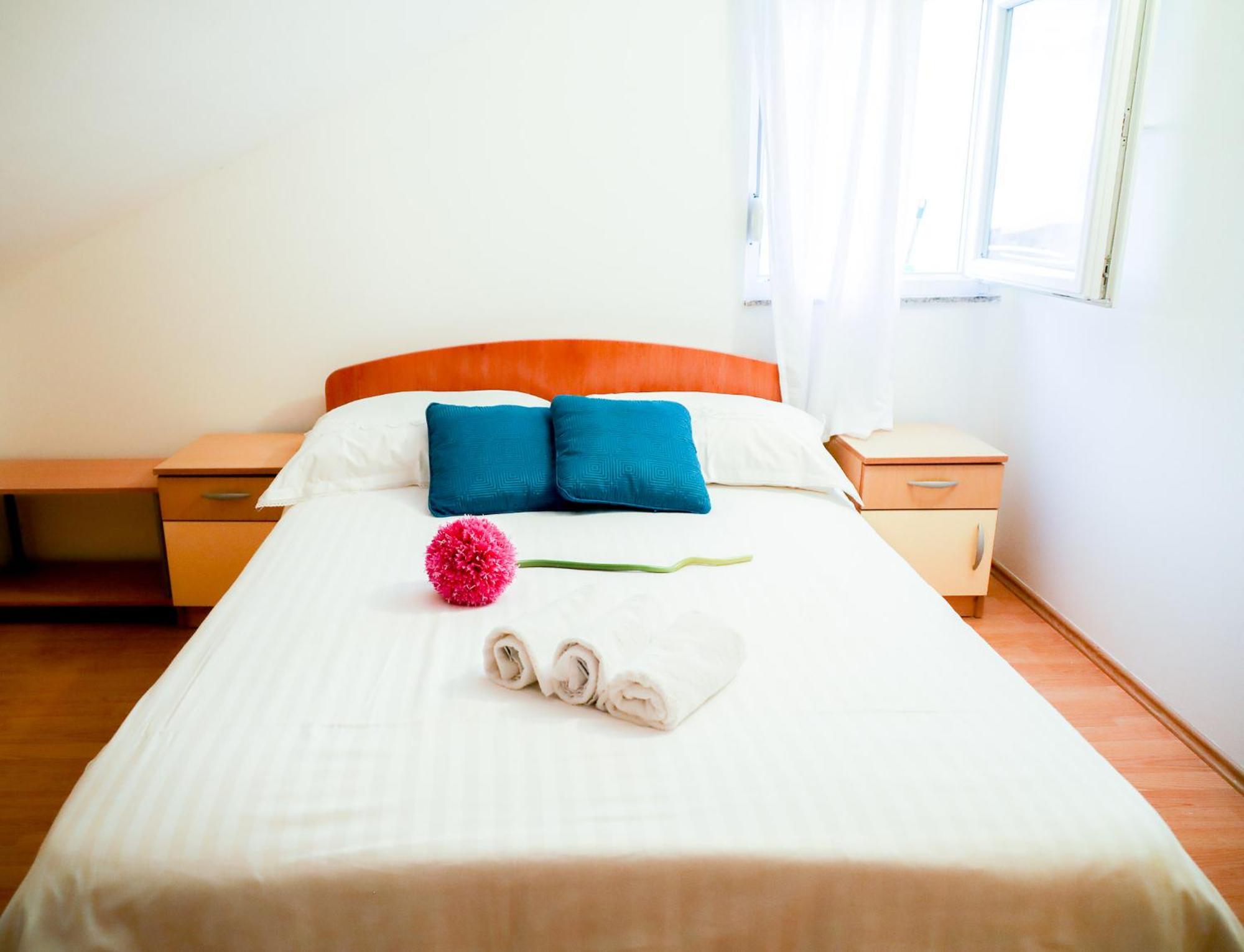 The Florens Near The With The Pool, Bbq And Kids Playground, Diklo Apartmán *